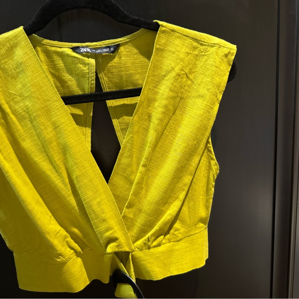 Zara Yellow Green Women's Top with Buckle